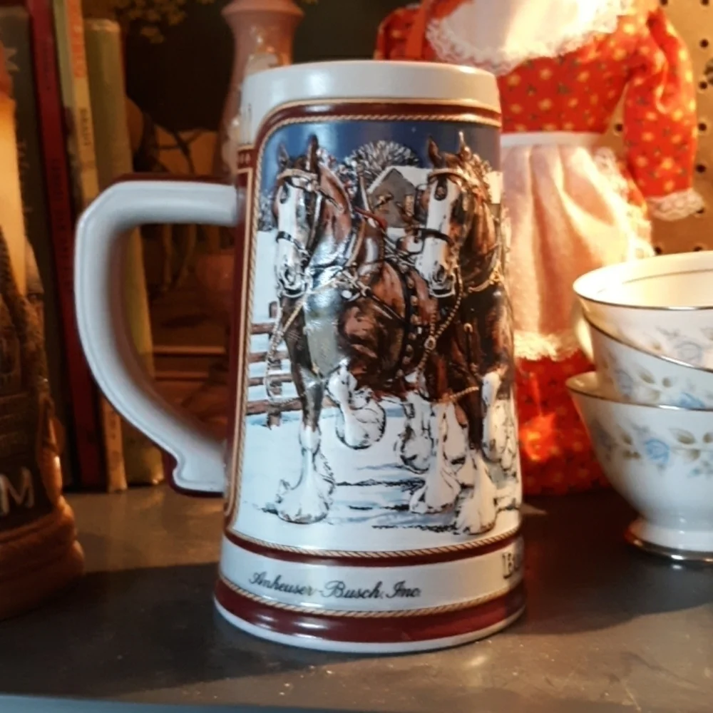 1989 Budweiser collectors edition beer Stein